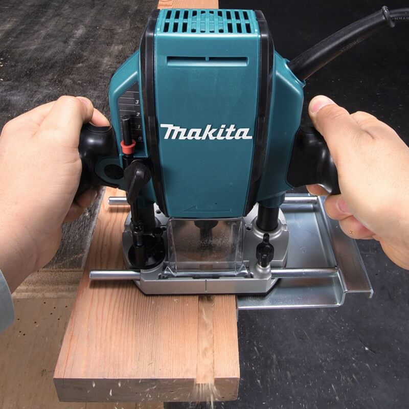 Vertikali freza MAKITA RP0900J